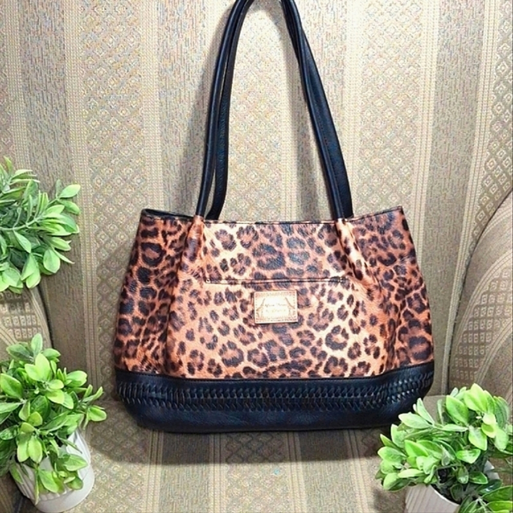 Rare Brighton Leopard  Africa Stories Shoulder Bag